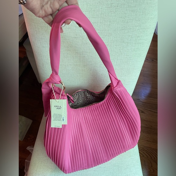 ❌❌SOLD❌❌Kayla & Ava🎉PRICE DROP🎉Pink Pleated Hobo Bag - Picture 10 of 10